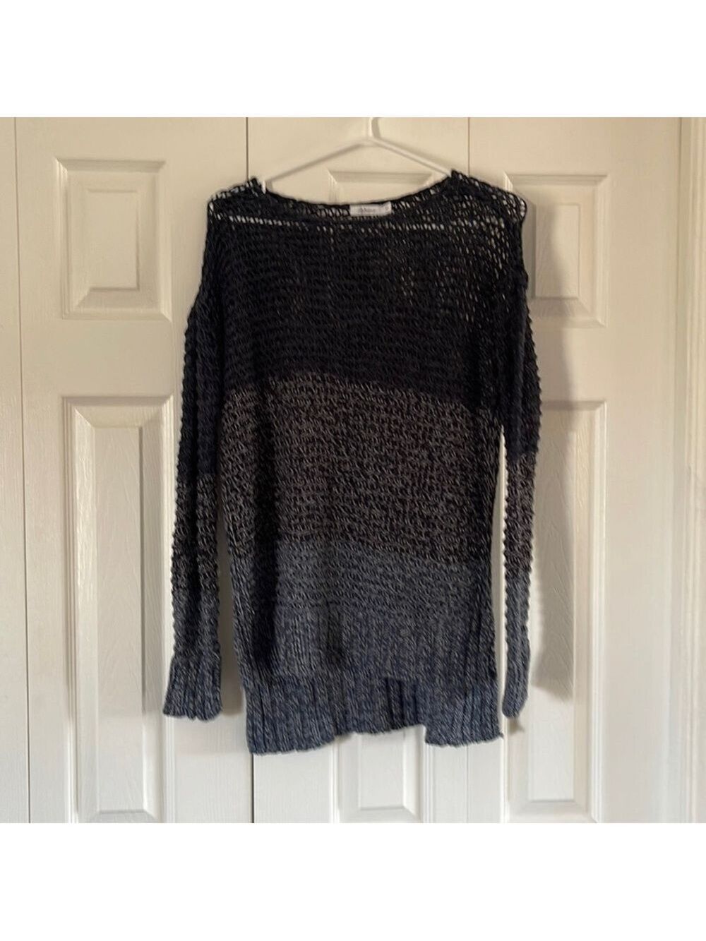 Reitmans Crocheted Top Size S❤️🥰